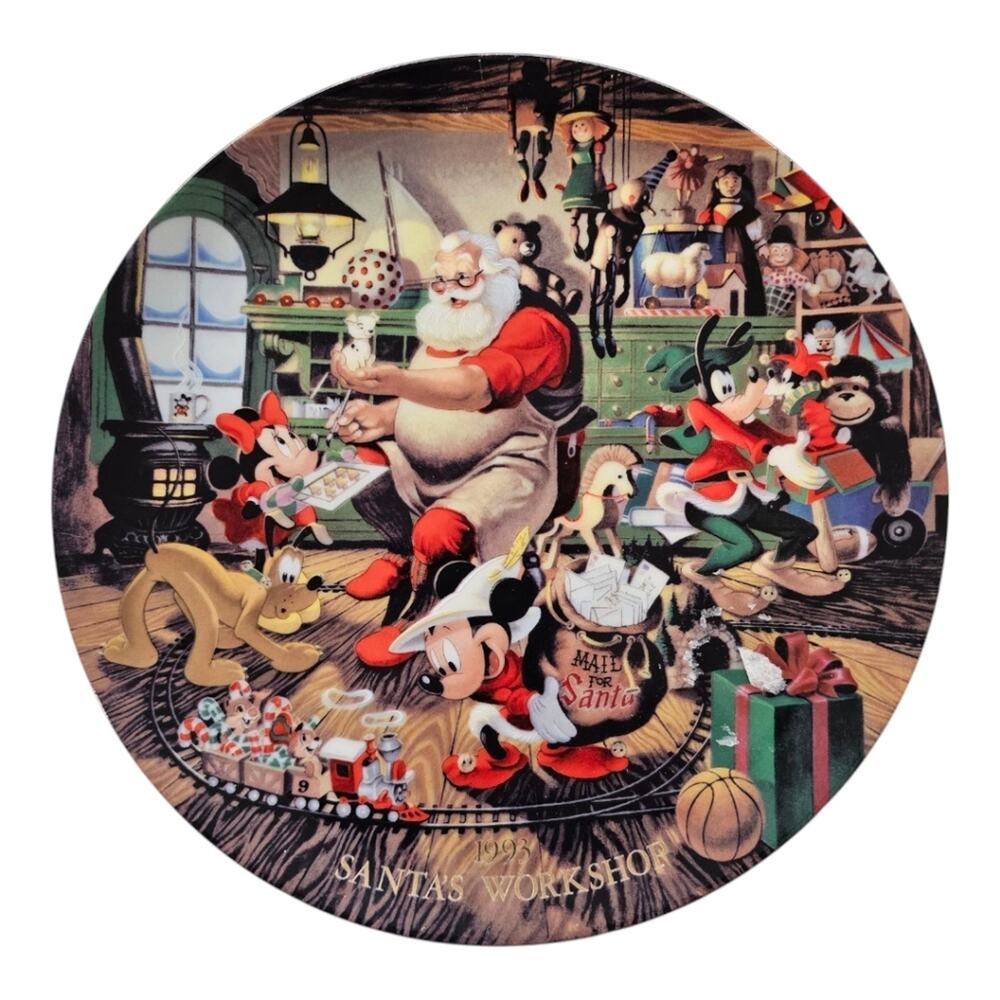 Disney Christmas 1993 Santa's Workshop Porcelain Plate 3rd in a Series Japan